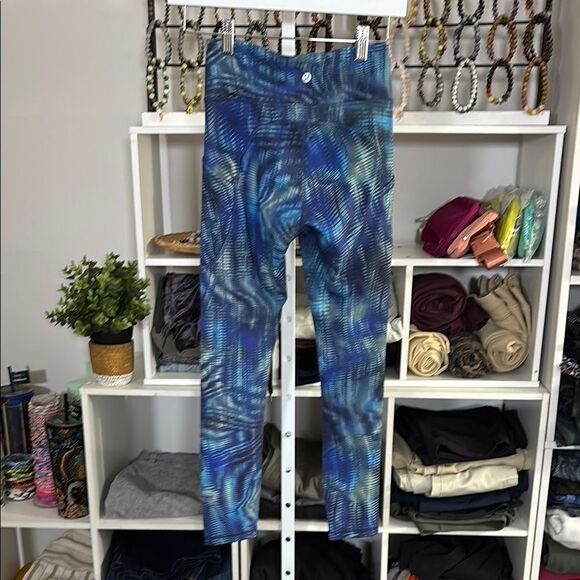 Lululemon Invigorate High-Rise Tight 25" *Foil
Shapeshifter Flux Blue Multi 4 - Picture 8 of 8